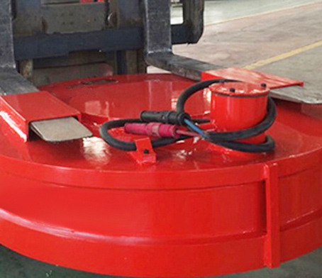 High temperature lifting electromagnet